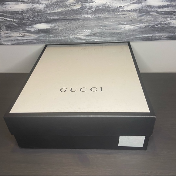 GUCCI women’s shoe box. Great condition extra large size - Picture 4 of 5
